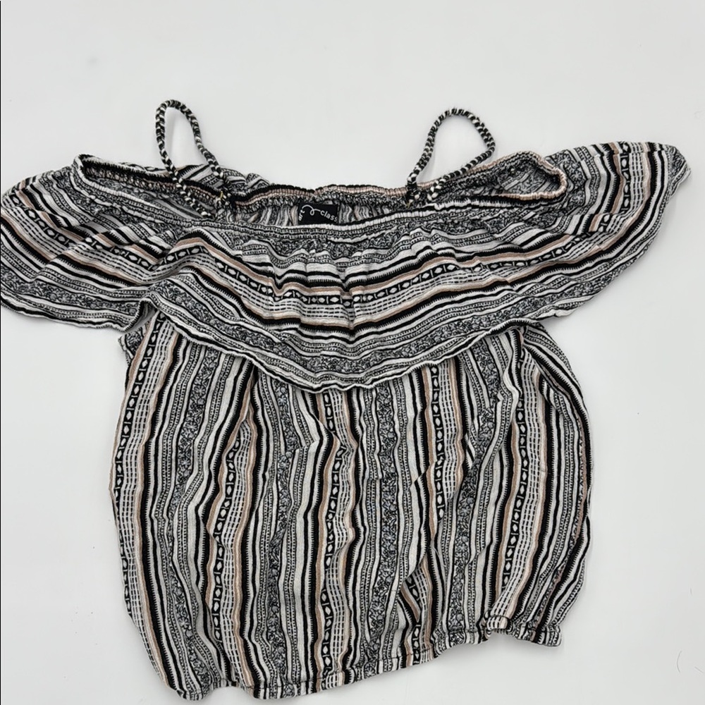Art class girls Black Off-Shoulder Top L